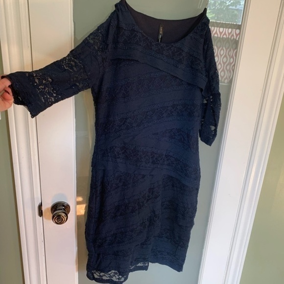 Lori Collection Navy Blue Lace Dress - Medium - Picture 1 of 4